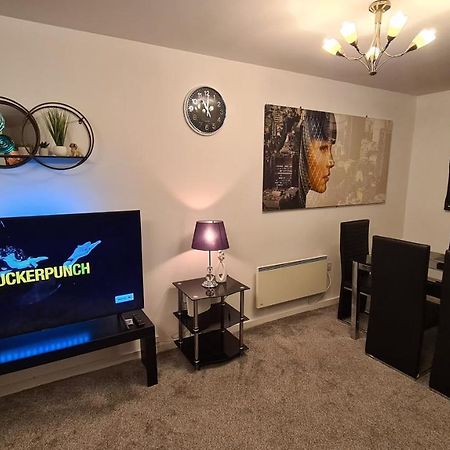 Luxury 2 Bed Apt With Free Wi-Fi & Parking Manchester Exterior foto